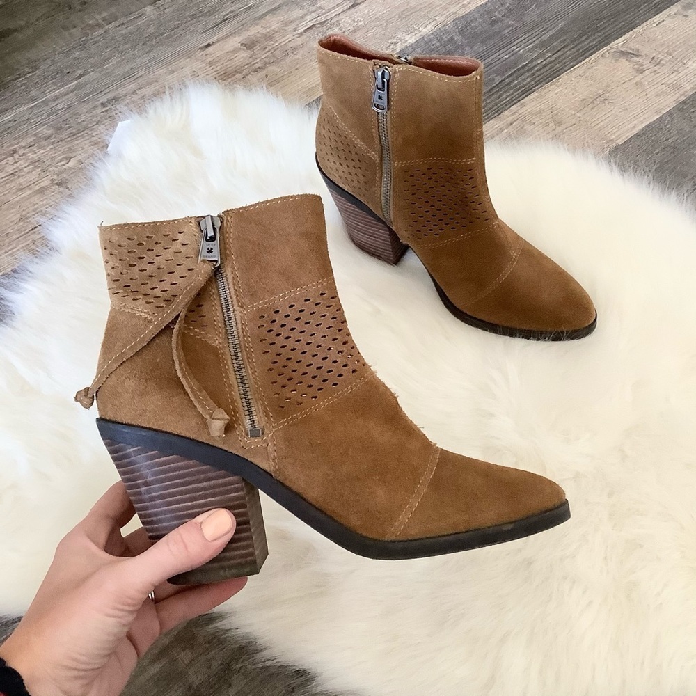 LUCKY Brand camel heeled booties with zippers 8.5